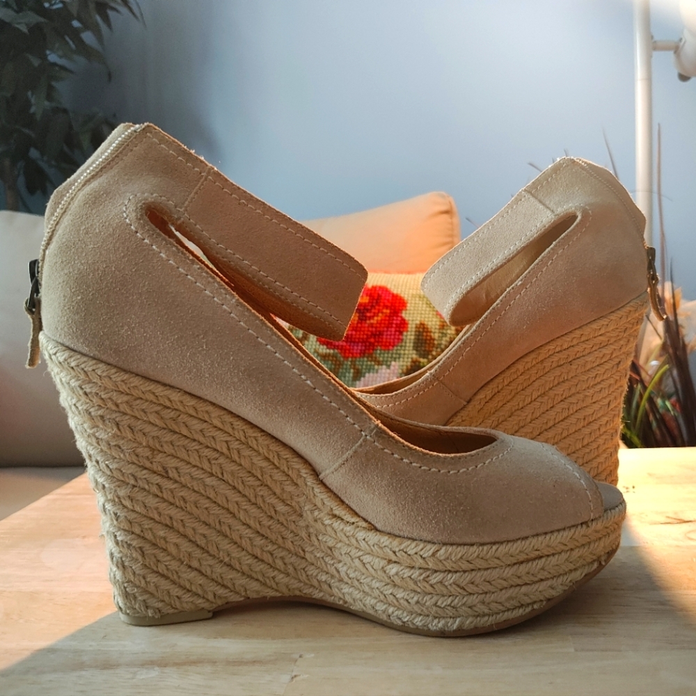 Levity Sibyl Suede Wedge